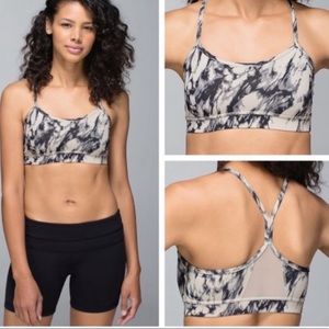 Lululemon flow y bra size 6